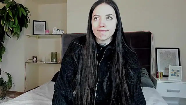 AdrianaCult online show from February 10, 6:50 am