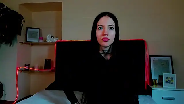 AdrianaCult online show from February 13, 6:20 am