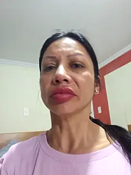 Snapshot of Grace_Velvet chatting on May 4, 9:44 pm Grace Velvet online show from May 4, 9:44 pm