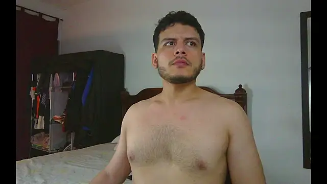 Snapshot of luxo_kane chatting on December 16, 11:43 pm luxo kane online show from December 16, 11:43 pm