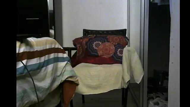 3LEGSSS online show from June 22, 9:12 pm