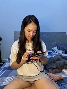 Snapshot of Sisilaydy_01 chatting on December 22, 9:34 pm Sisilaydy 01 online show from December 22, 9:34 pm