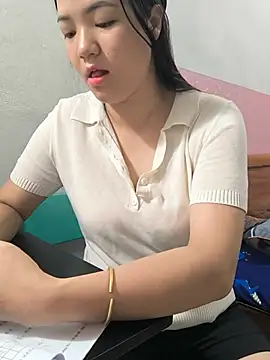 Snapshot of Sisilaydy_01 chatting on July 5, 3:34 am Sisilaydy 01 online show from July 5, 3:34 am