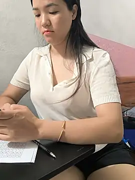 Snapshot of Sisilaydy_01 chatting on July 5, 4:19 am Sisilaydy 01 online show from July 5, 4:19 am