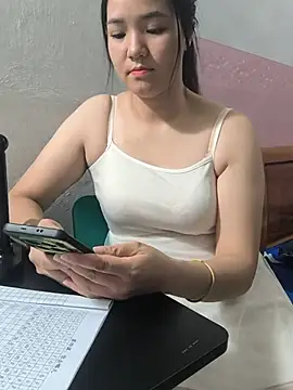 Snapshot of Sisilaydy_01 chatting on July 13, 3:26 pm Sisilaydy 01 online show from July 13, 3:26 pm