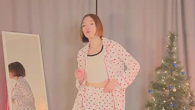 Leyla crsh online show from December 16, 6:18 am