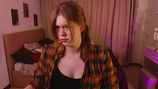 Snapshot of Alison_Doody chatting on January 8, 7:32 am Alison Doody online show from January 8, 7:32 am