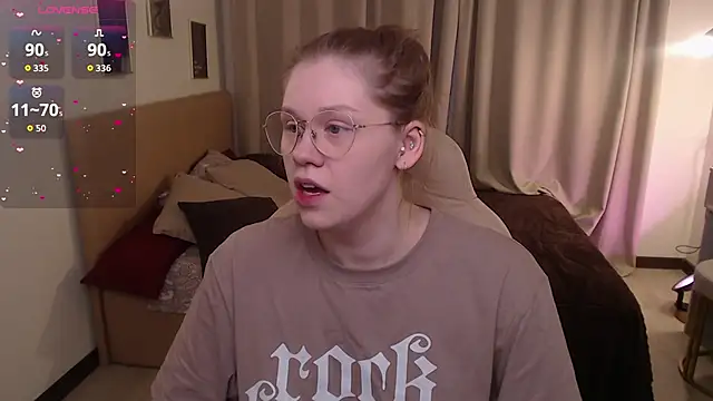 Snapshot of Alison_Doody chatting on February 26, 7:40 am Alison Doody online show from February 26, 7:40 am