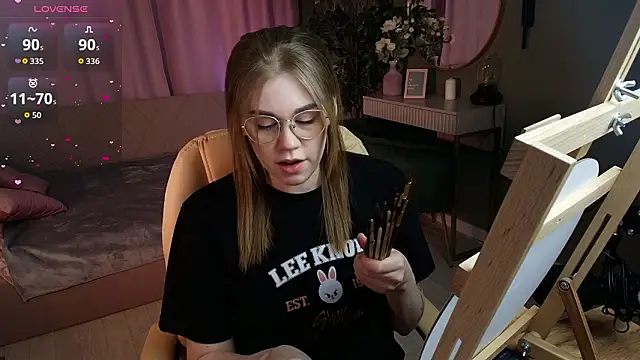 Snapshot of Alison_Doody chatting on March 1, 7:43 am Alison Doody online show from March 1, 7:43 am