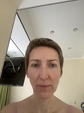 Snapshot of Sensual_Flower chatting on March 2, 8:10 am Sensual Flower online show from March 2, 8:10 am