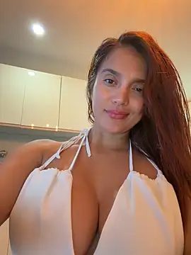 Snapshot of lara_beker chatting on June 9, 7:14 pm lara beker online show from June 9, 7:14 pm