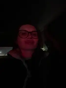 Snapshot of AliviaXvibe chatting on December 16, 5:18 pm AliviaXvibe online show from December 16, 5:18 pm