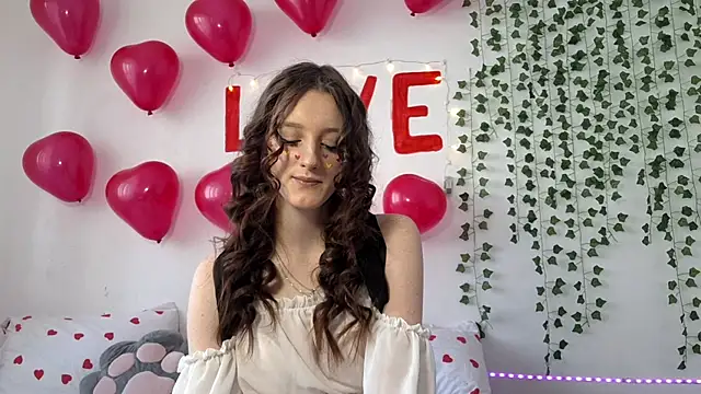 LisaBoddy online show from February 14, 9:06 am