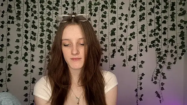 LisaBoddy online show from February 25, 12:04 pm