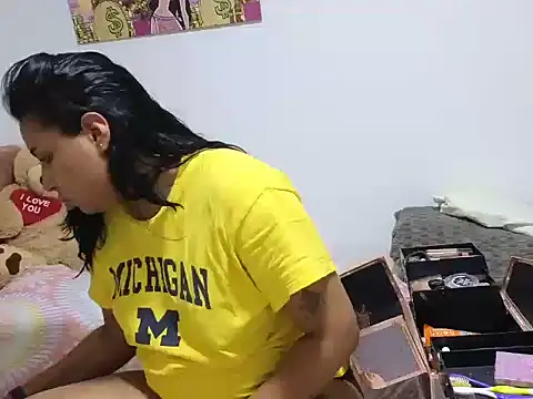 Snapshot of Valery__lovex chatting on August 1, 10:47 am Valery lovex online show from August 1, 10:47 am