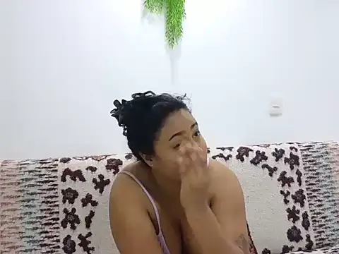 Snapshot of Valery__lovex chatting on August 5, 10:18 am Valery lovex online show from August 5, 10:18 am