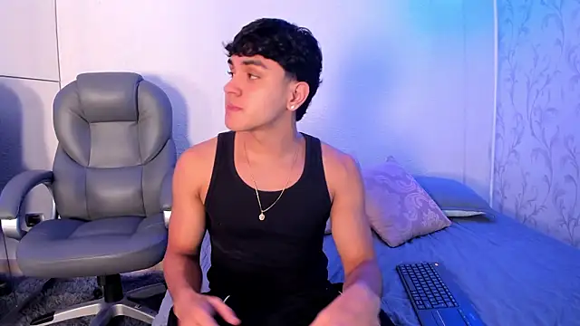  TaylorBlack online show from February 5, 11:37 am