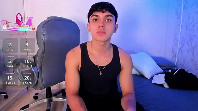  TaylorBlack online show from February 17, 11:40 am