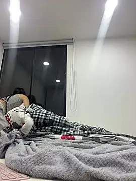 vanesita  online show from January 19, 2:48 am