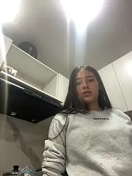 vanesita  online show from February 6, 3:00 am