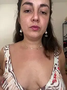 Snapshot of sweetrosedance chatting on February 6, 7:17 pm sweetrosedance online show from February 6, 7:17 pm