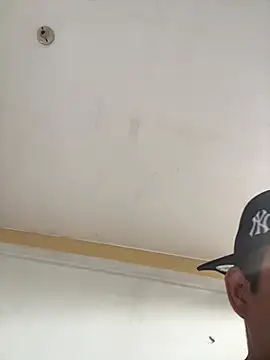 Snapshot of josetc27 chatting on December 15, 7:51 pm josetc27 online show from December 15, 7:51 pm