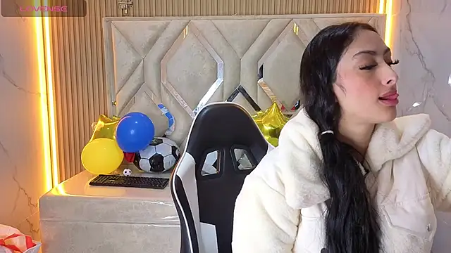 Tifany Tx online show from July 11, 7:27 pm