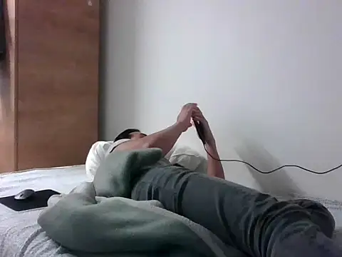 sweetpinoy2027 online show from February 12, 4:46 pm