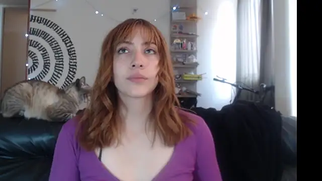 Snapshot of BeautyYoungblond chatting on February 7, 5:38 pm BeautyYoungblond online show from February 7, 5:38 pm