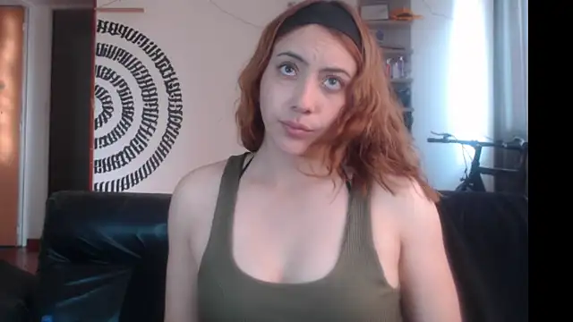 Snapshot of BeautyYoungblond chatting on March 2, 1:07 pm BeautyYoungblond online show from March 2, 1:07 pm