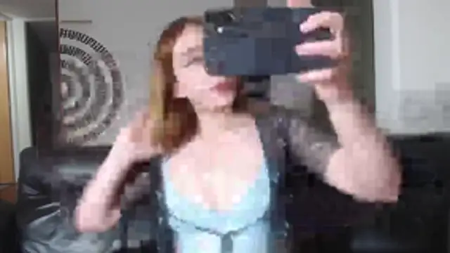 Snapshot of BeautyYoungblond chatting on May 23, 1:11 am BeautyYoungblond online show from May 23, 1:11 am