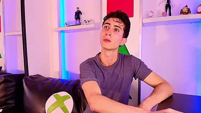 Ithan Skin online show from February 5, 1:38 pm