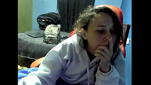 riquimona online show from February 24, 1:36 am