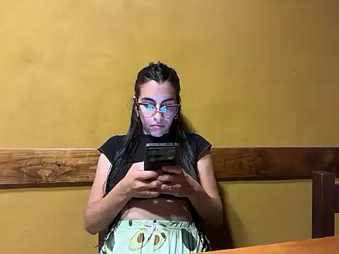 Snapshot of femdomriley chatting on December 16, 3:11 am femdomriley online show from December 16, 3:11 am