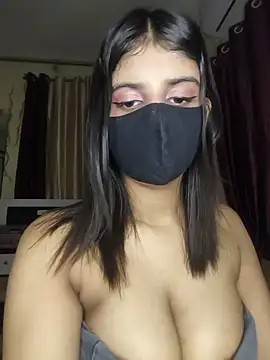 Snapshot of Zaayaa_2 chatting on July 7, 7:29 pm Zaayaa 2 online show from July 7, 7:29 pm