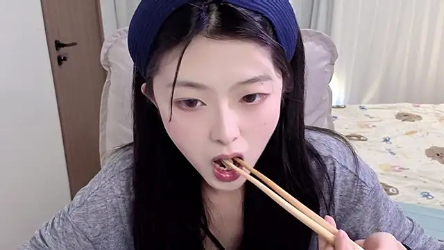 Koikoi    online show from February 25, 12:37 pm