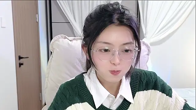 Koikoi    online show from March 13, 12:01 pm