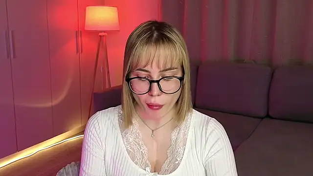 Aurelia Voss online show from March 15, 5:57 am