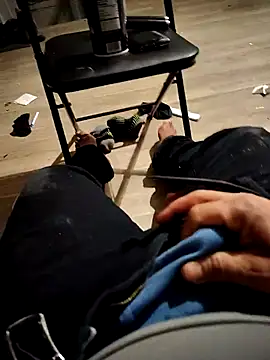 joaquinvaladez online show from February 8, 7:12 am