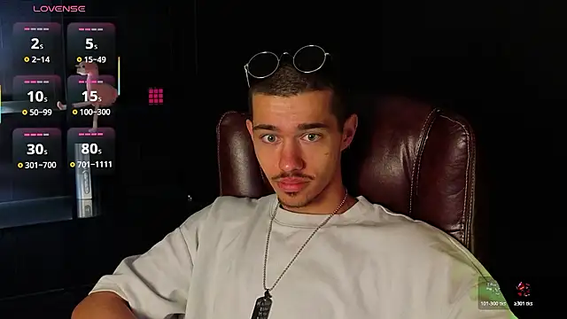 KaydenDrew online show from March 12, 5:13 am