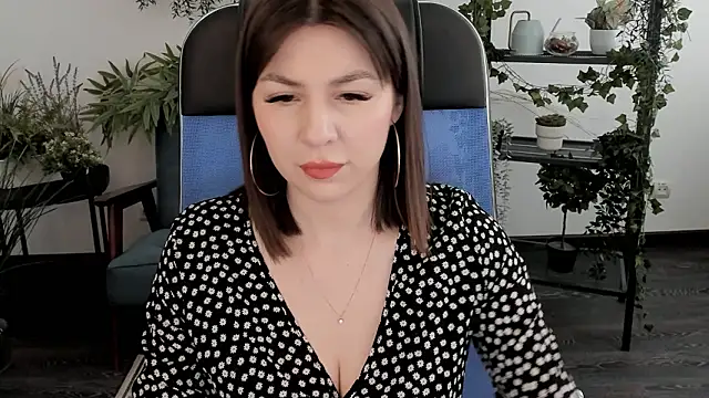 DiRosie online show from February 7, 8:29 am