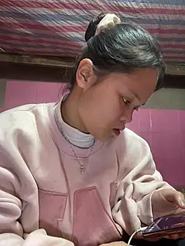 Thanhhuyen001 online show from February 10, 7:56 am