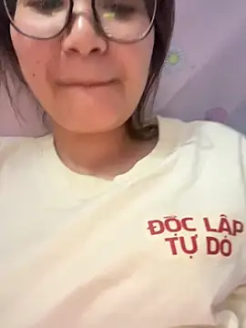 Thanhhuyen001 online show from June 8, 4:07 pm