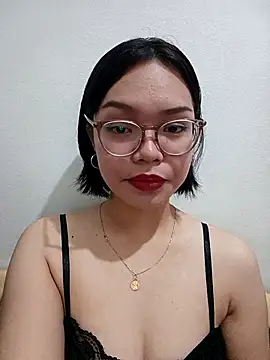 Snapshot of lwkfine chatting on December 19, 7:43 pm lwkfine online show from December 19, 7:43 pm