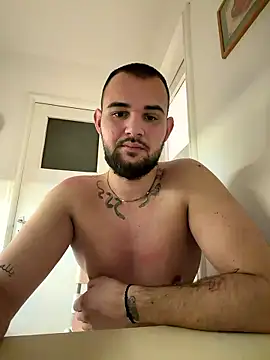 Snapshot of LunaFoxTip chatting on January 10, 4:42 pm LunaFoxTip online show from January 10, 4:42 pm