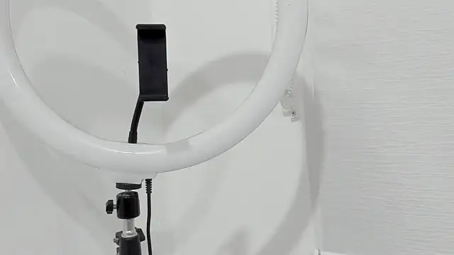ariloe quintero online show from April 28, 1:05 pm