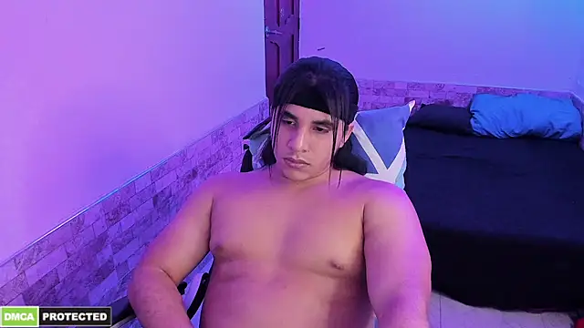 Snapshot of latinboyfit chatting on May 2, 5:40 pm latinboyfit online show from May 2, 5:40 pm