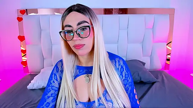 CamilleJuicy  online show from July 6, 12:57 pm