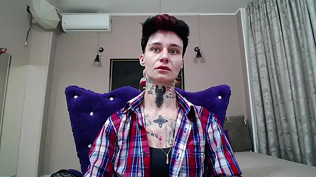 Snapshot of KennyXSX chatting on May 15, 11:50 am KennyXSX online show from May 15, 11:50 am