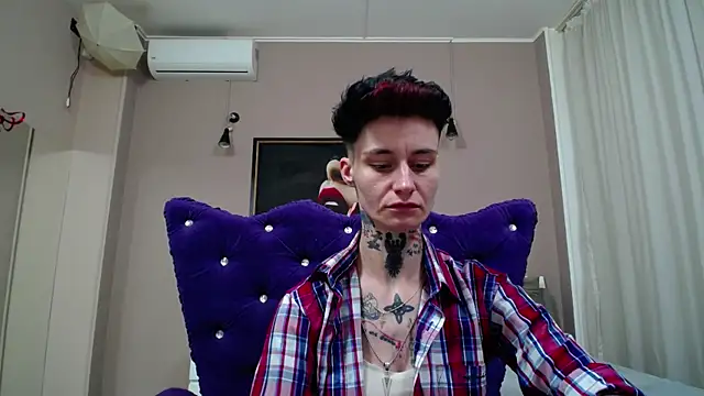 Snapshot of KennyXSX chatting on June 5, 12:22 pm KennyXSX online show from June 5, 12:22 pm